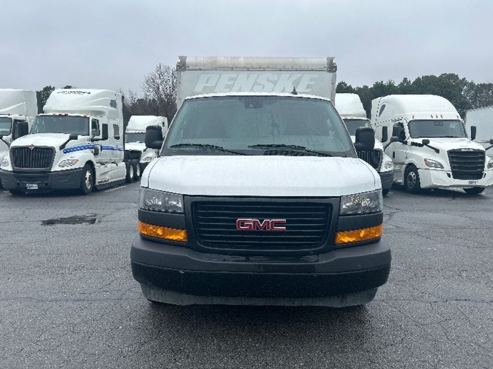 Light Duty Box Truck-Light and Medium Duty Trucks-GMC-2021-Savana G33503-Little Rock-AR-113,803\n\t\tmiles-$ 27,000 - Image 2