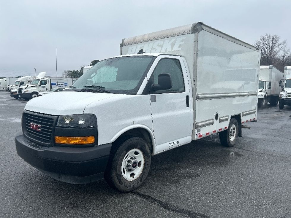 Light Duty Box Truck-Light and Medium Duty Trucks-GMC-2021-Savana G33503-Little Rock-AR-113,803\n\t\tmiles-$ 27,000 - Image 3
