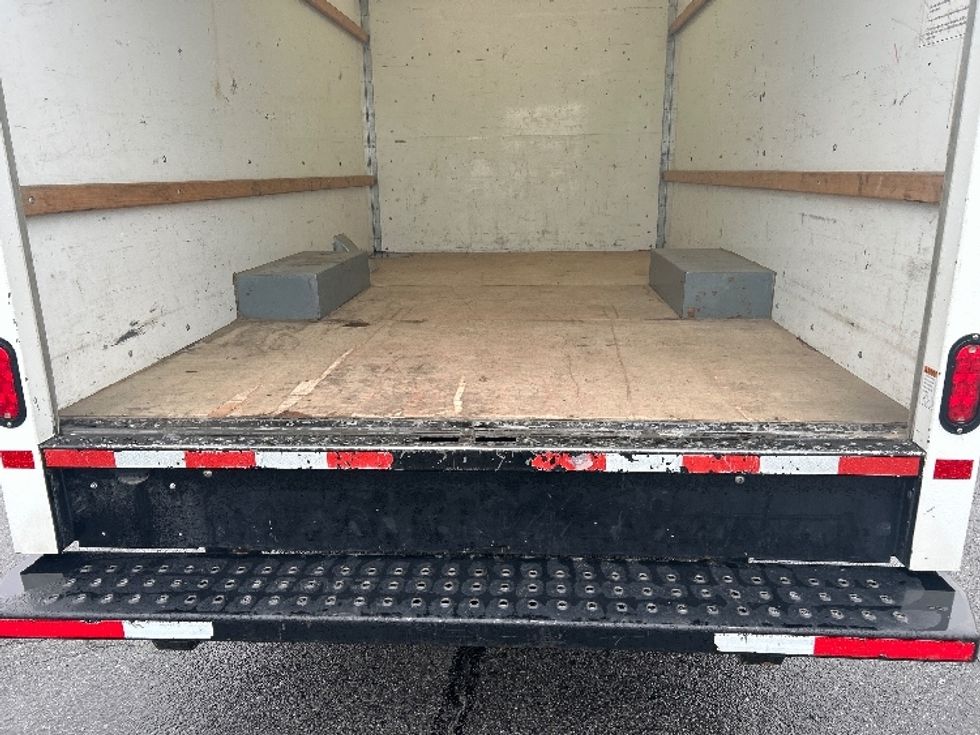 Light Duty Box Truck-Light and Medium Duty Trucks-GMC-2021-Savana G33503-Little Rock-AR-113,803\n\t\tmiles-$ 27,000 - Image 8