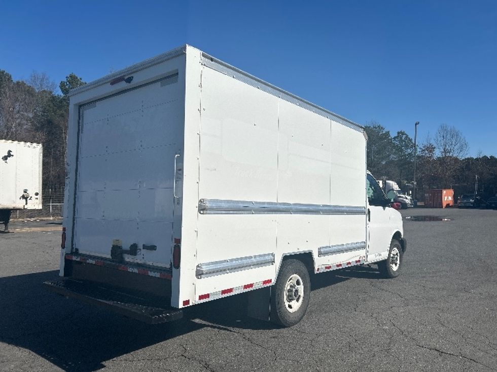 Light Duty Box Truck-Light and Medium Duty Trucks-GMC-2021-Savana G33503-Little Rock-AR-114,114\n\t\tmiles-$ 27,000 - Image 11