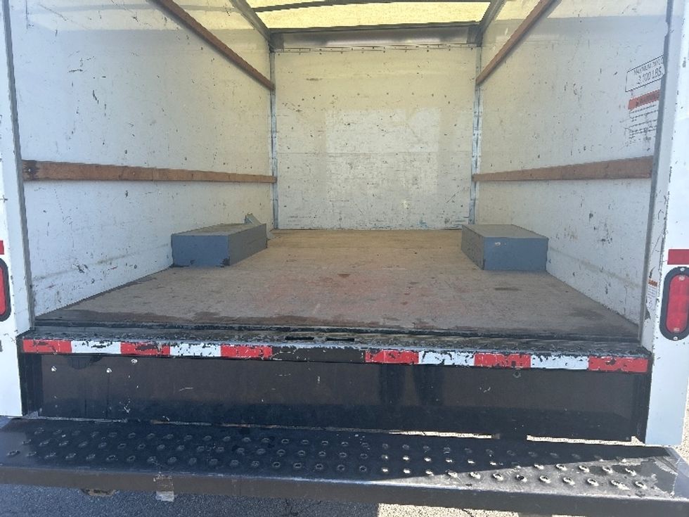 Light Duty Box Truck-Light and Medium Duty Trucks-GMC-2021-Savana G33503-Little Rock-AR-114,114\n\t\tmiles-$ 27,000 - Image 8