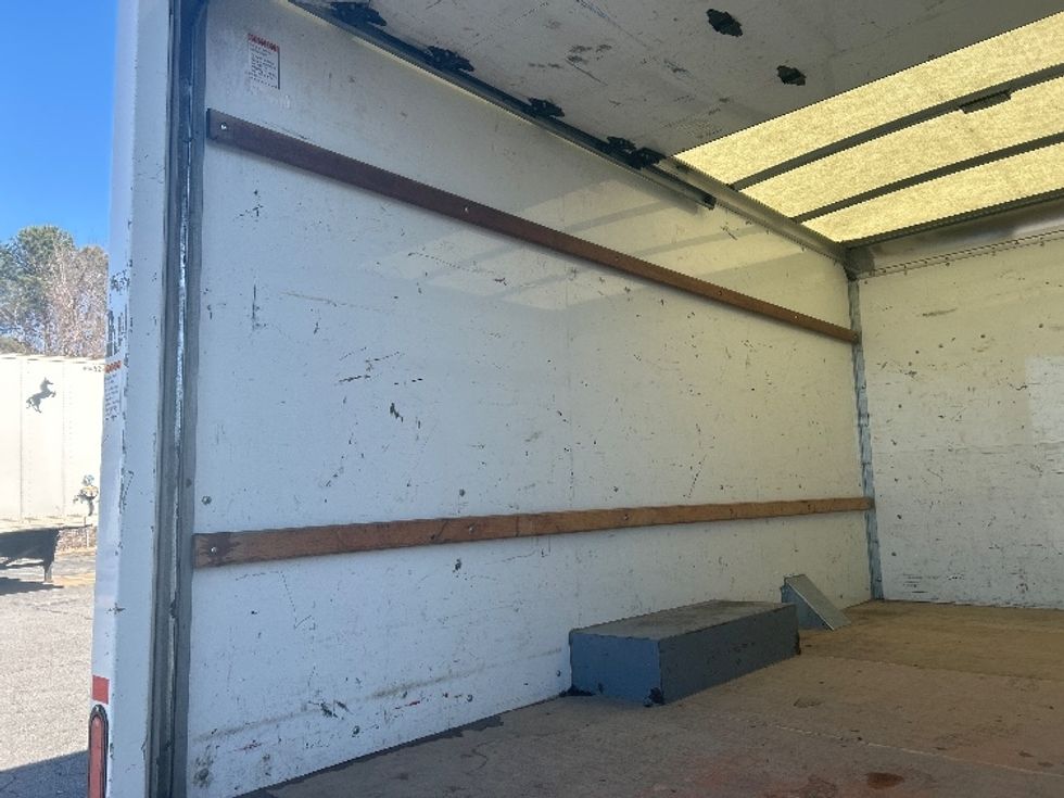 Light Duty Box Truck-Light and Medium Duty Trucks-GMC-2021-Savana G33503-Little Rock-AR-114,114\n\t\tmiles-$ 27,000 - Image 9