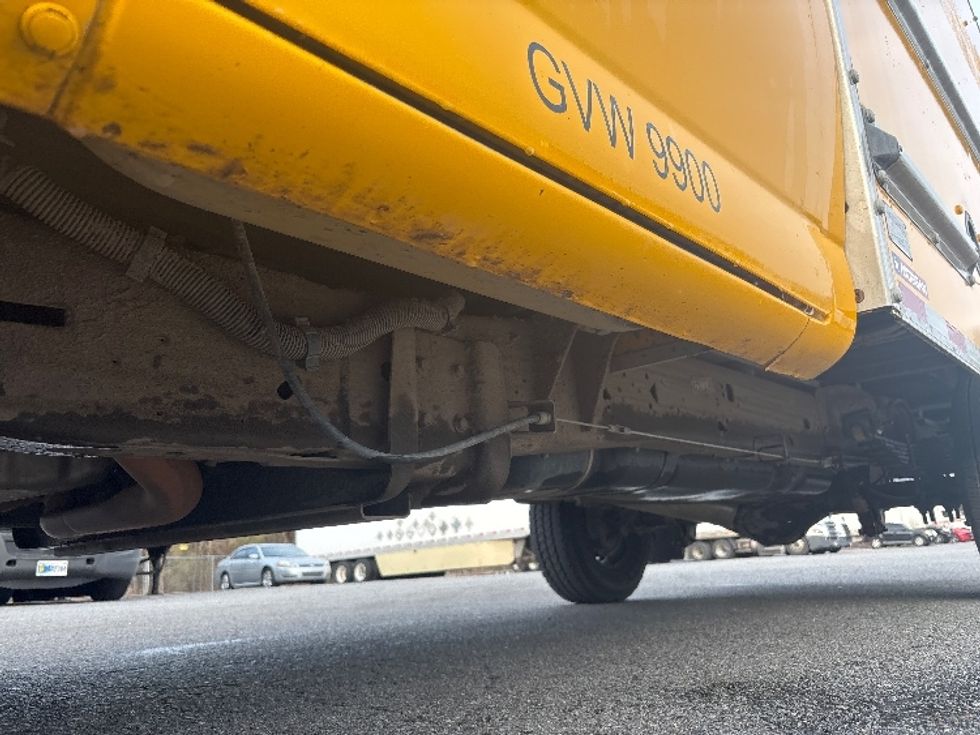 Light Duty Box Truck-Light and Medium Duty Trucks-GMC-2021-Savana G33503-Little Rock-AR-119,213\n\t\tmiles-$ 24,750 - Image 5