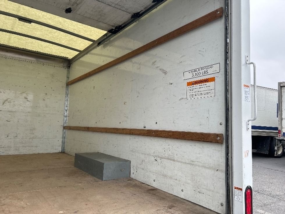 Light Duty Box Truck-Light and Medium Duty Trucks-GMC-2021-Savana G33503-Little Rock-AR-120,103\n\t\tmiles-$ 26,250 - Image 10