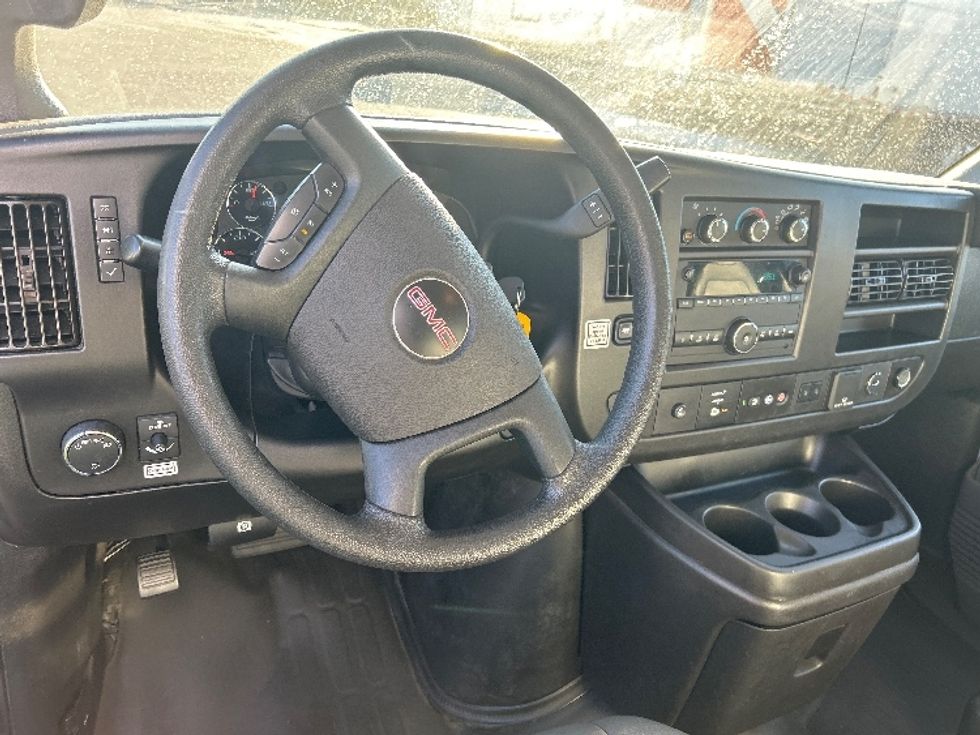 Light Duty Box Truck-Light and Medium Duty Trucks-GMC-2021-Savana G33503-Little Rock-AR-123,485\n\t\tmiles-$ 26,500 - Image 15