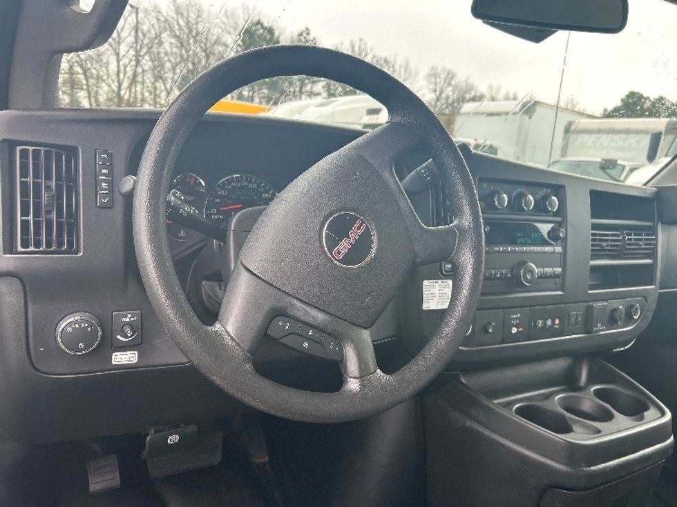 Light Duty Box Truck-Light and Medium Duty Trucks-GMC-2021-Savana G33503-Little Rock-AR-131,127\n\t\tmiles-$ 24,750 - Image 15