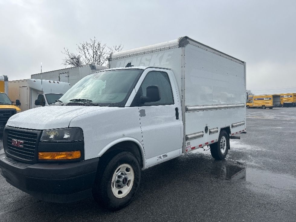 Light Duty Box Truck-Light and Medium Duty Trucks-GMC-2021-Savana G33503-Little Rock-AR-131,127\n\t\tmiles-$ 24,750 - Image 3
