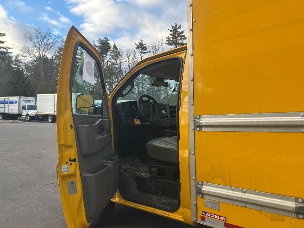 Light Duty Box Truck-Light and Medium Duty Trucks-GMC-2021-Savana G33503-Londonderry-NH-101,374\n\t\tmiles-$ 24,750 - Image 13