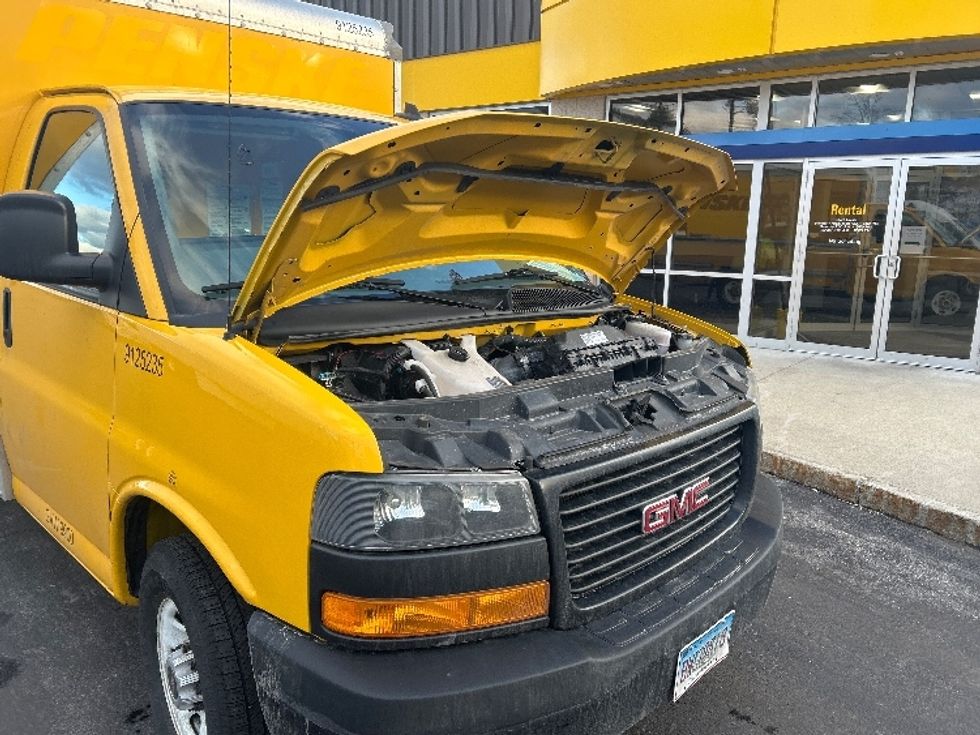 Light Duty Box Truck-Light and Medium Duty Trucks-GMC-2021-Savana G33503-Londonderry-NH-101,374\n\t\tmiles-$ 24,750 - Image 20