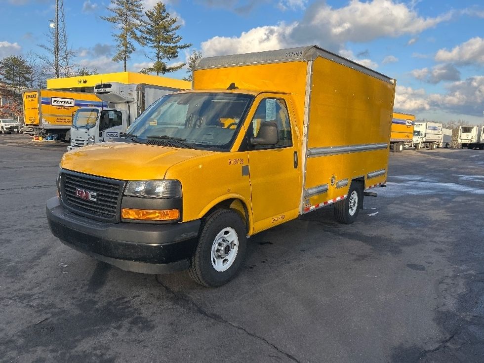 Light Duty Box Truck-Light and Medium Duty Trucks-GMC-2021-Savana G33503-Londonderry-NH-101,553\n\t\tmiles-$ 24,750 - Image 1