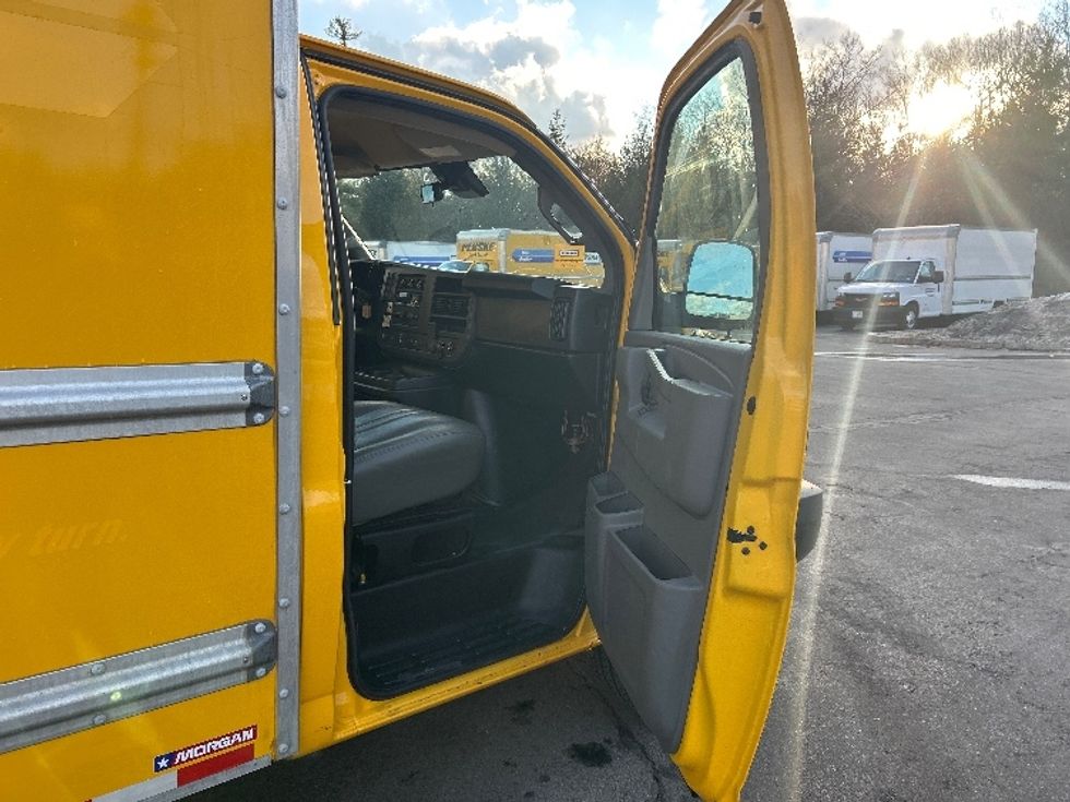 Light Duty Box Truck-Light and Medium Duty Trucks-GMC-2021-Savana G33503-Londonderry-NH-101,553\n\t\tmiles-$ 24,750 - Image 18
