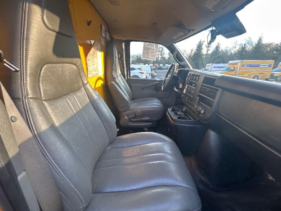 Light Duty Box Truck-Light and Medium Duty Trucks-GMC-2021-Savana G33503-Londonderry-NH-101,553\n\t\tmiles-$ 24,750 - Image 20