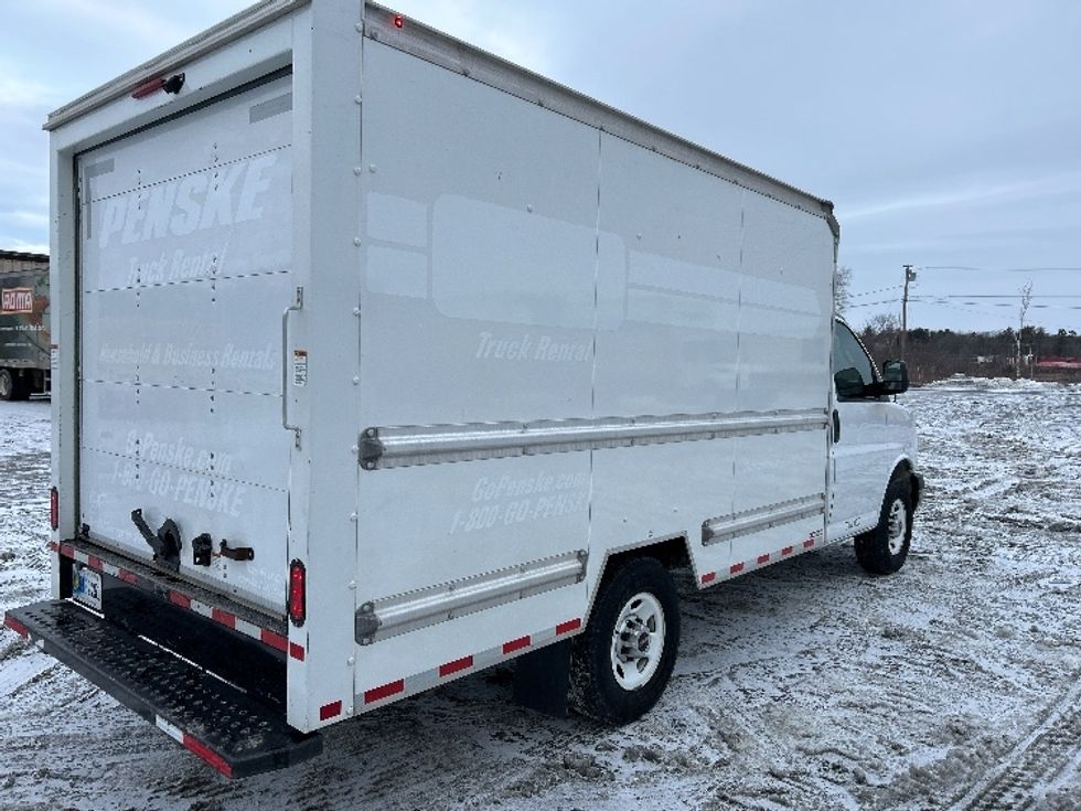 Light Duty Box Truck-Light and Medium Duty Trucks-GMC-2021-Savana G33503-Londonderry-NH-104,794\n\t\tmiles-$ 26,750 - Image 12