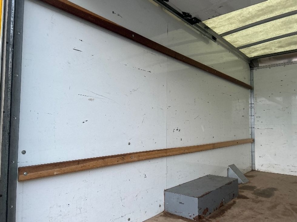 Light Duty Box Truck-Light and Medium Duty Trucks-GMC-2021-Savana G33503-Londonderry-NH-106,525\n\t\tmiles-$ 24,250 - Image 11