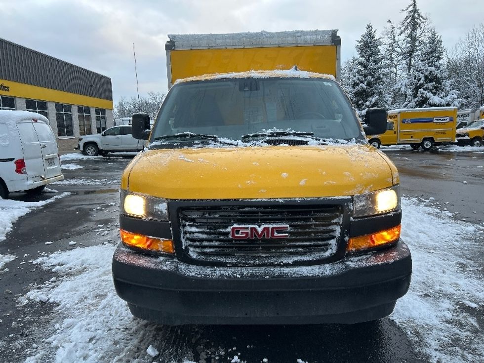 Light Duty Box Truck-Light and Medium Duty Trucks-GMC-2021-Savana G33503-Londonderry-NH-106,525\n\t\tmiles-$ 24,250 - Image 2