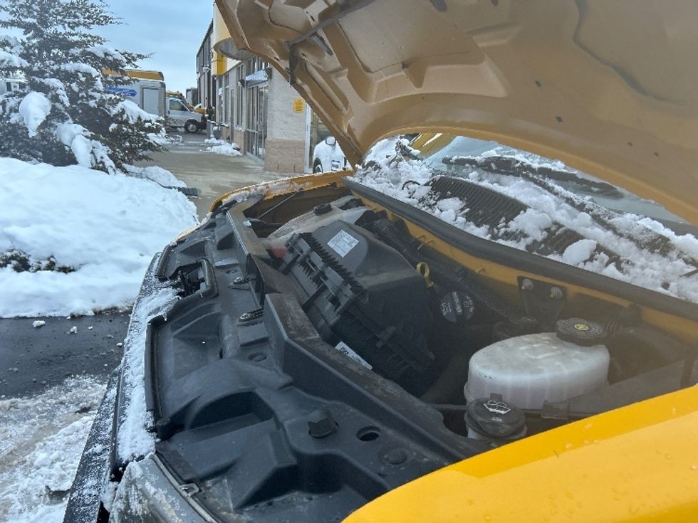 Light Duty Box Truck-Light and Medium Duty Trucks-GMC-2021-Savana G33503-Londonderry-NH-106,525\n\t\tmiles-$ 24,250 - Image 24