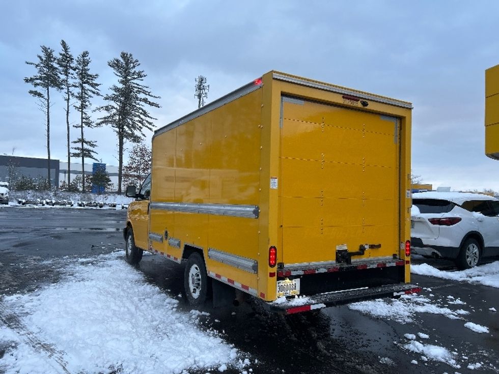 Light Duty Box Truck-Light and Medium Duty Trucks-GMC-2021-Savana G33503-Londonderry-NH-106,525\n\t\tmiles-$ 24,250 - Image 6