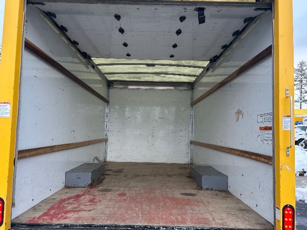 Light Duty Box Truck-Light and Medium Duty Trucks-GMC-2021-Savana G33503-Londonderry-NH-106,525\n\t\tmiles-$ 24,250 - Image 8