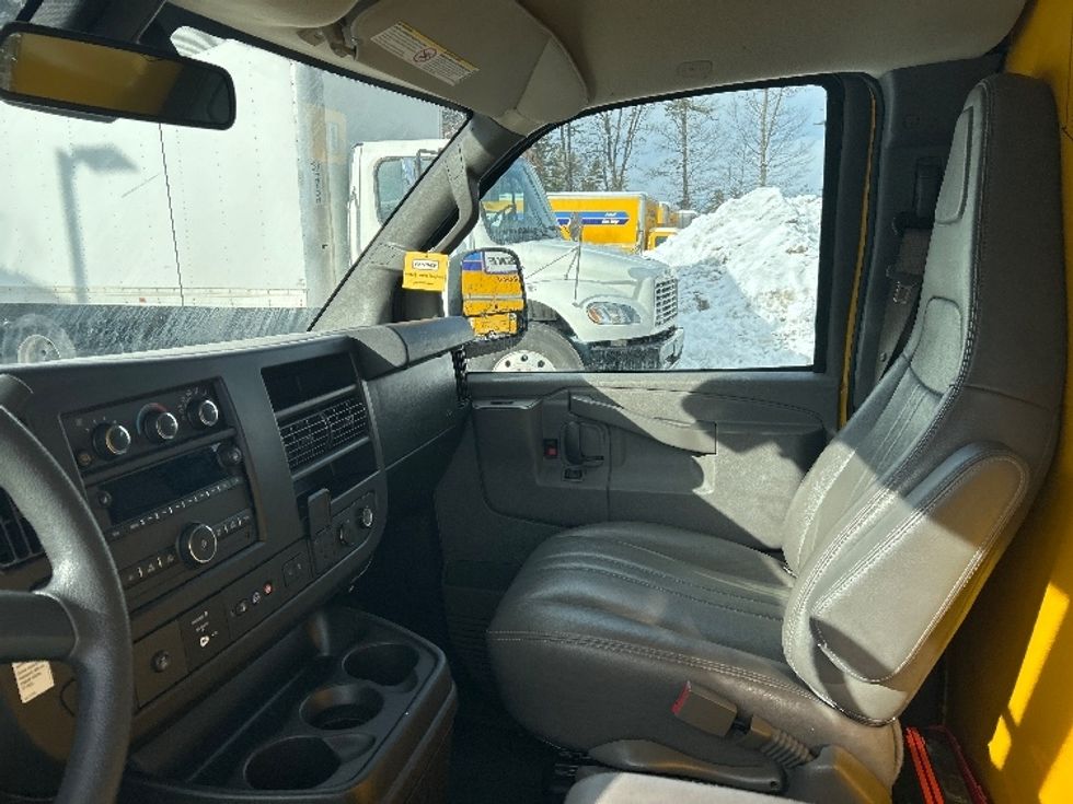 Light Duty Box Truck-Light and Medium Duty Trucks-GMC-2021-Savana G33503-Londonderry-NH-107,953\n\t\tmiles-$ 24,000 - Image 19
