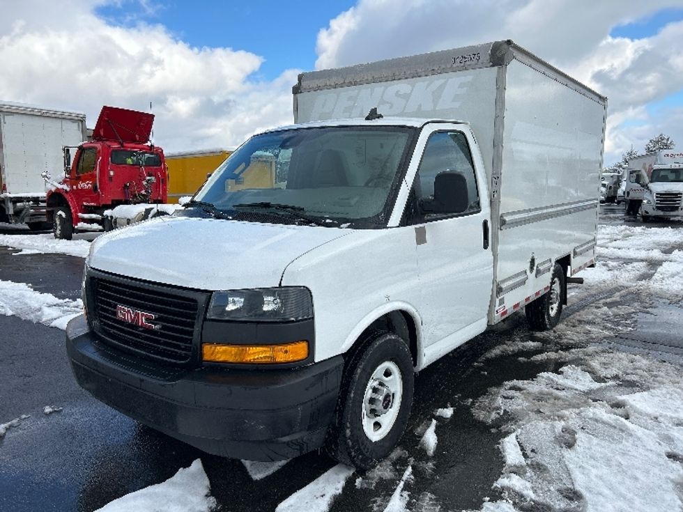 Light Duty Box Truck-Light and Medium Duty Trucks-GMC-2021-Savana G33503-Londonderry-NH-112,895\n\t\tmiles-$ 25,750 - Image 3