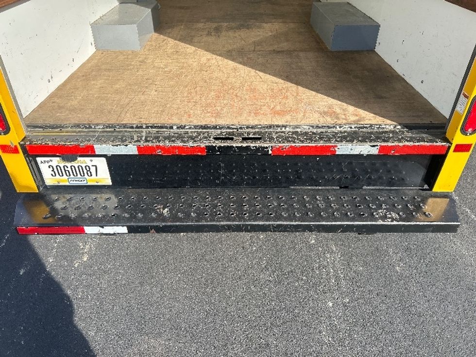 Light Duty Box Truck-Light and Medium Duty Trucks-GMC-2021-Savana G33503-Louisville-KY-122,156\n\t\tmiles-$ 23,250 - Image 10