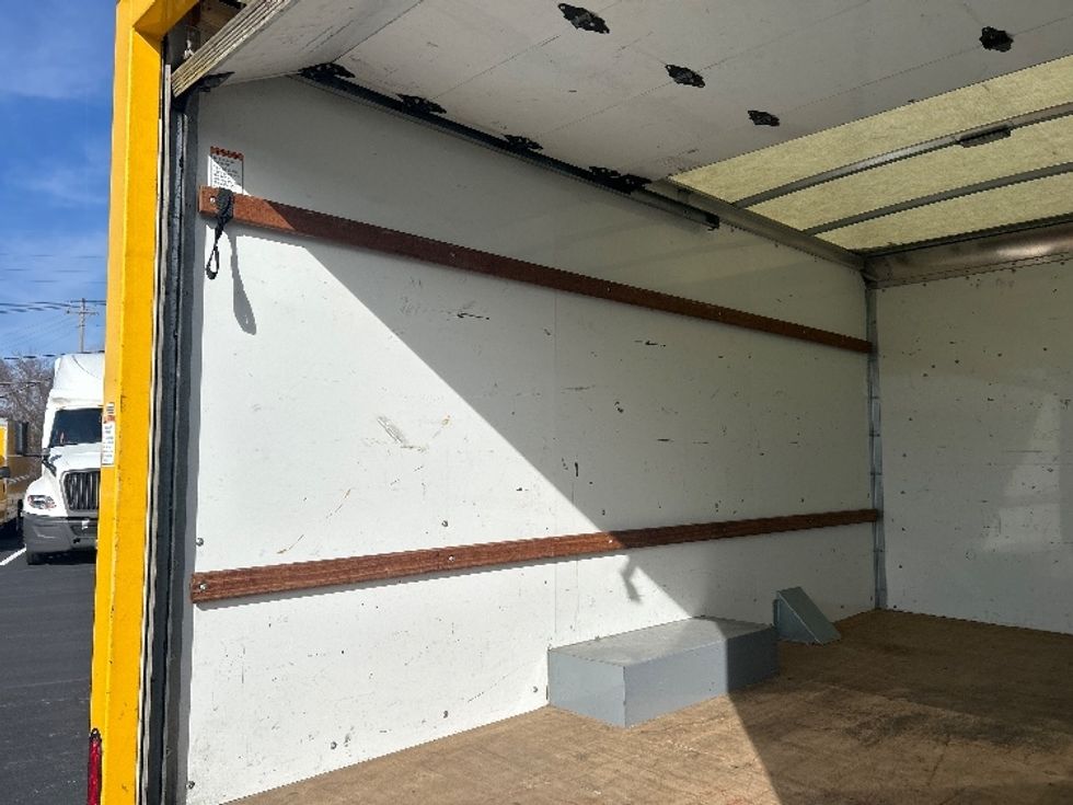 Light Duty Box Truck-Light and Medium Duty Trucks-GMC-2021-Savana G33503-Louisville-KY-122,156\n\t\tmiles-$ 23,250 - Image 11