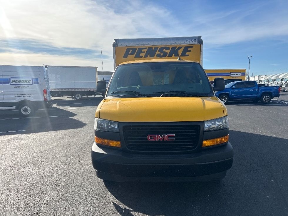 Light Duty Box Truck-Light and Medium Duty Trucks-GMC-2021-Savana G33503-Louisville-KY-122,156\n\t\tmiles-$ 23,250 - Image 2