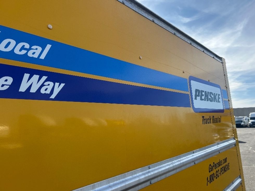 Light Duty Box Truck-Light and Medium Duty Trucks-GMC-2021-Savana G33503-Louisville-KY-122,156\n\t\tmiles-$ 23,250 - Image 29