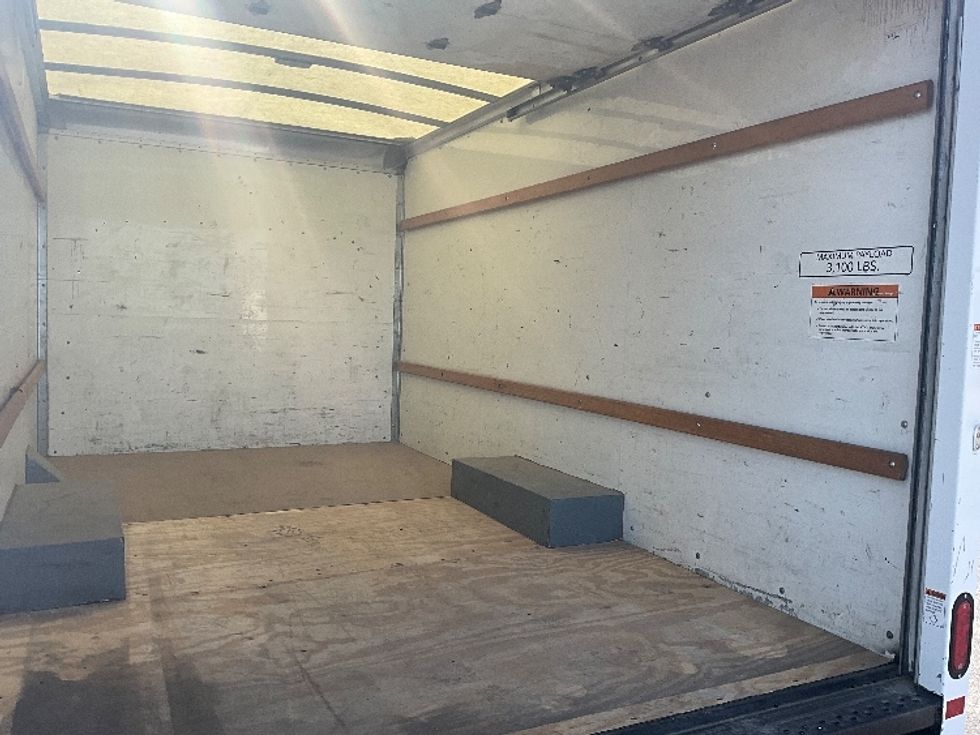 Light Duty Box Truck-Light and Medium Duty Trucks-GMC-2021-Savana G33503-Louisville-KY-130,028\n\t\tmiles-$ 25,000 - Image 10