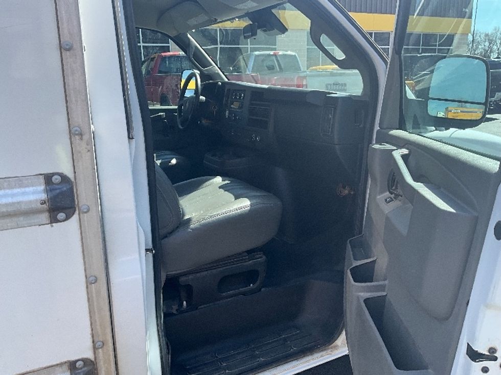 Light Duty Box Truck-Light and Medium Duty Trucks-GMC-2021-Savana G33503-Louisville-KY-130,028\n\t\tmiles-$ 25,000 - Image 18