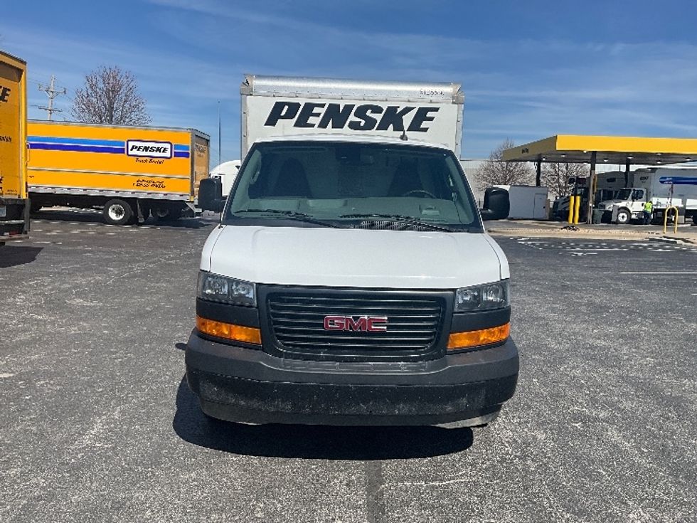 Light Duty Box Truck-Light and Medium Duty Trucks-GMC-2021-Savana G33503-Louisville-KY-130,028\n\t\tmiles-$ 25,000 - Image 2