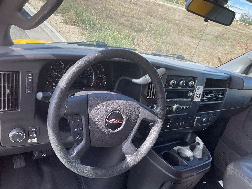 Light Duty Box Truck-Light and Medium Duty Trucks-GMC-2021-Savana G33503-Loveland-CO-110,165\n\t\tmiles-$ 25,750 - Image 17