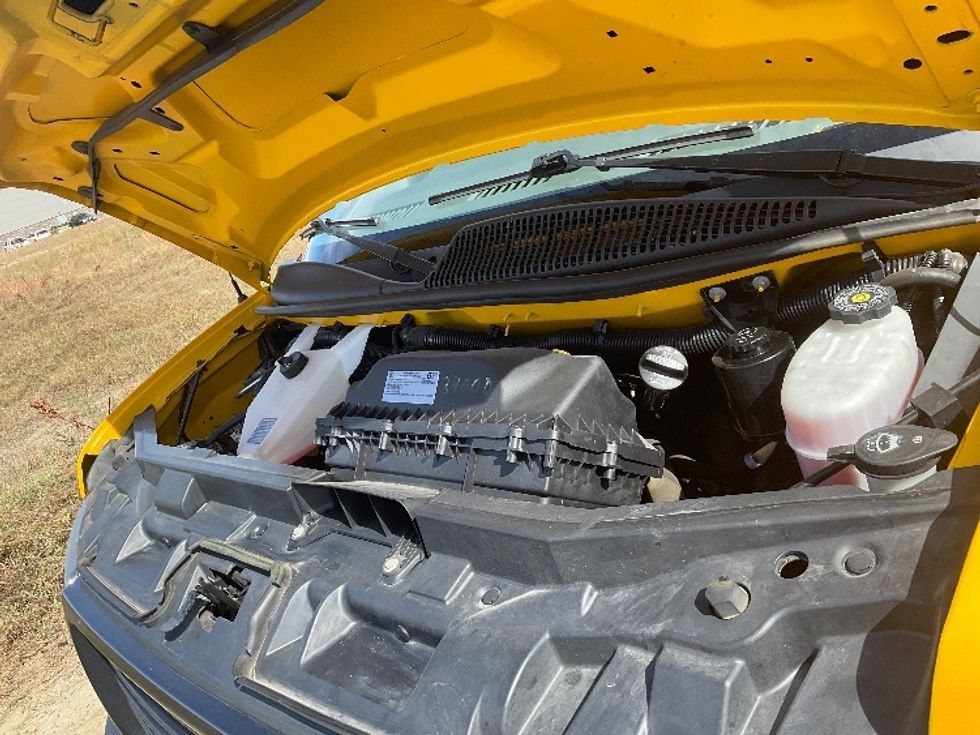 Light Duty Box Truck-Light and Medium Duty Trucks-GMC-2021-Savana G33503-Loveland-CO-110,165\n\t\tmiles-$ 25,750 - Image 24