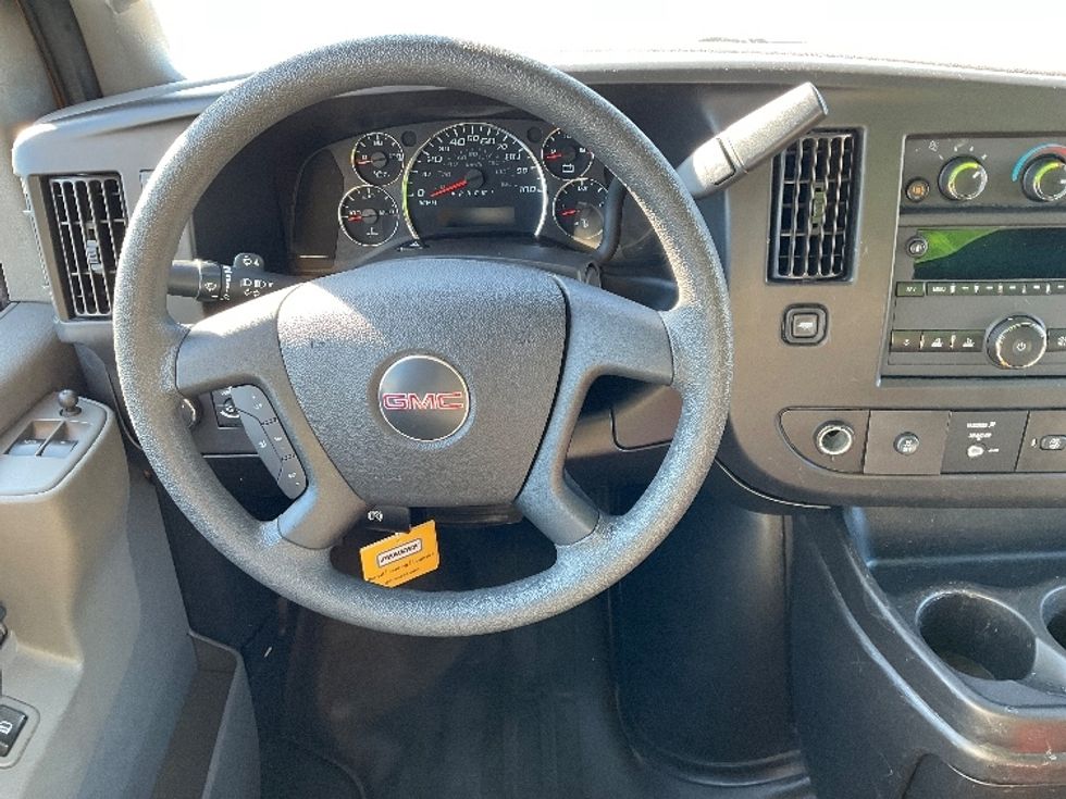 Light Duty Box Truck-Light and Medium Duty Trucks-GMC-2021-Savana G33503-Madison-AL-107,731\n\t\tmiles-$ 26,750 - Image 17