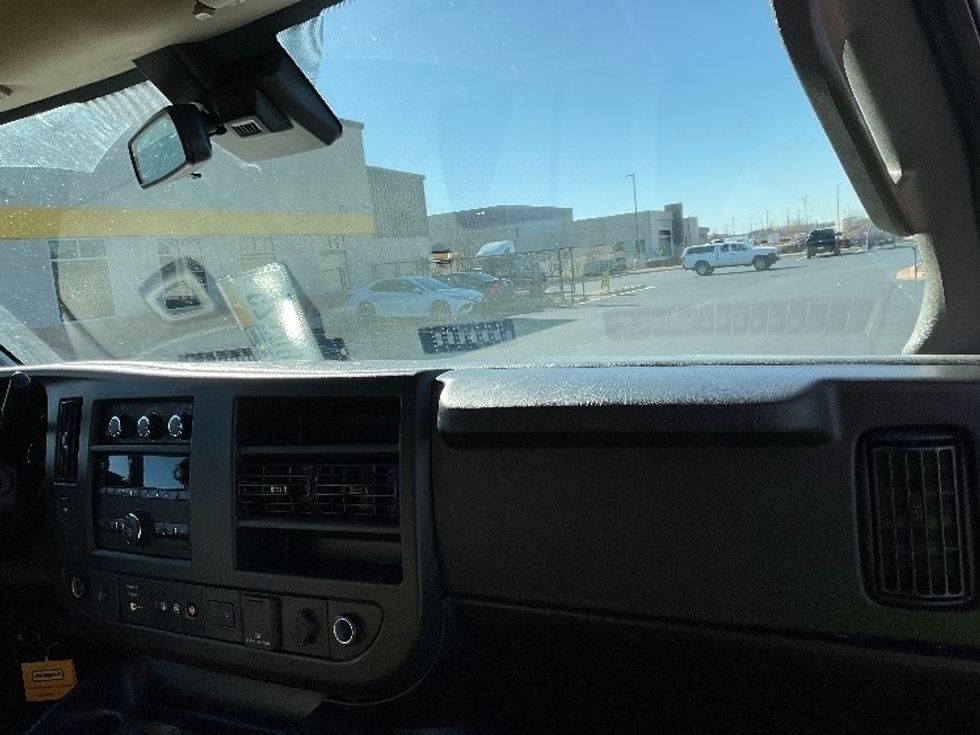 Light Duty Box Truck-Light and Medium Duty Trucks-GMC-2021-Savana G33503-Madison-AL-107,731\n\t\tmiles-$ 26,750 - Image 20