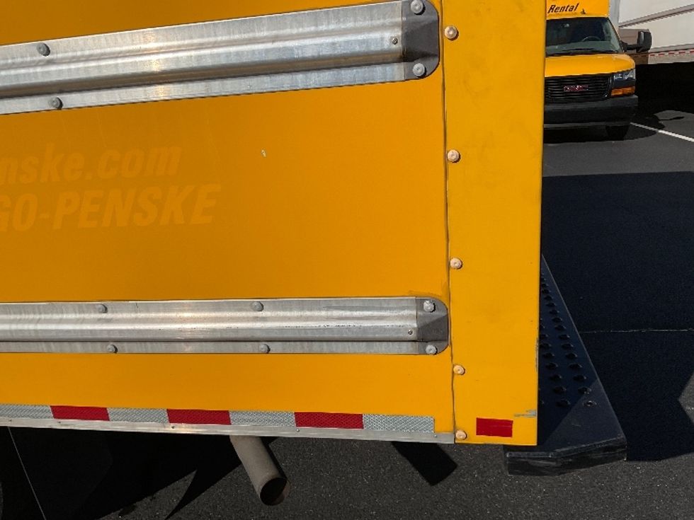 Light Duty Box Truck-Light and Medium Duty Trucks-GMC-2021-Savana G33503-Madison-AL-107,731\n\t\tmiles-$ 26,750 - Image 25