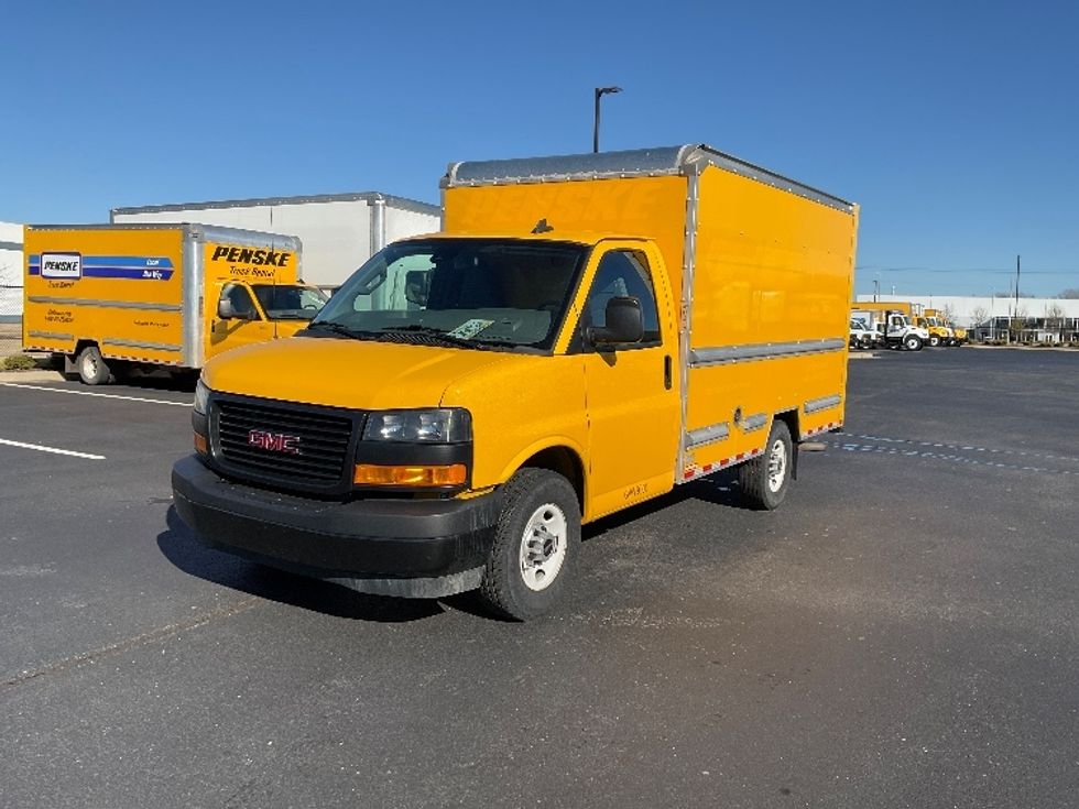 Light Duty Box Truck-Light and Medium Duty Trucks-GMC-2021-Savana G33503-Madison-AL-107,731\n\t\tmiles-$ 26,750 - Image 3