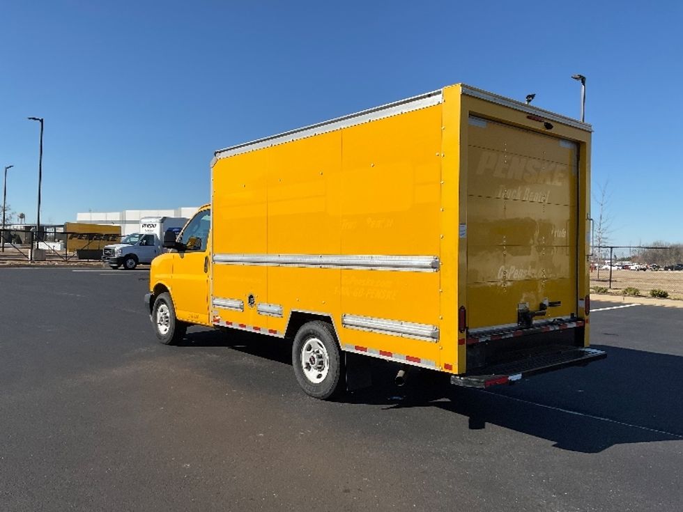 Light Duty Box Truck-Light and Medium Duty Trucks-GMC-2021-Savana G33503-Madison-AL-107,731\n\t\tmiles-$ 26,750 - Image 6