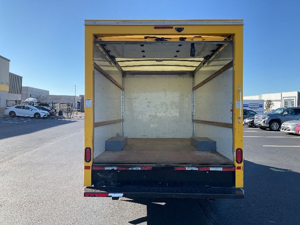 Light Duty Box Truck-Light and Medium Duty Trucks-GMC-2021-Savana G33503-Madison-AL-107,731\n\t\tmiles-$ 26,750 - Image 8