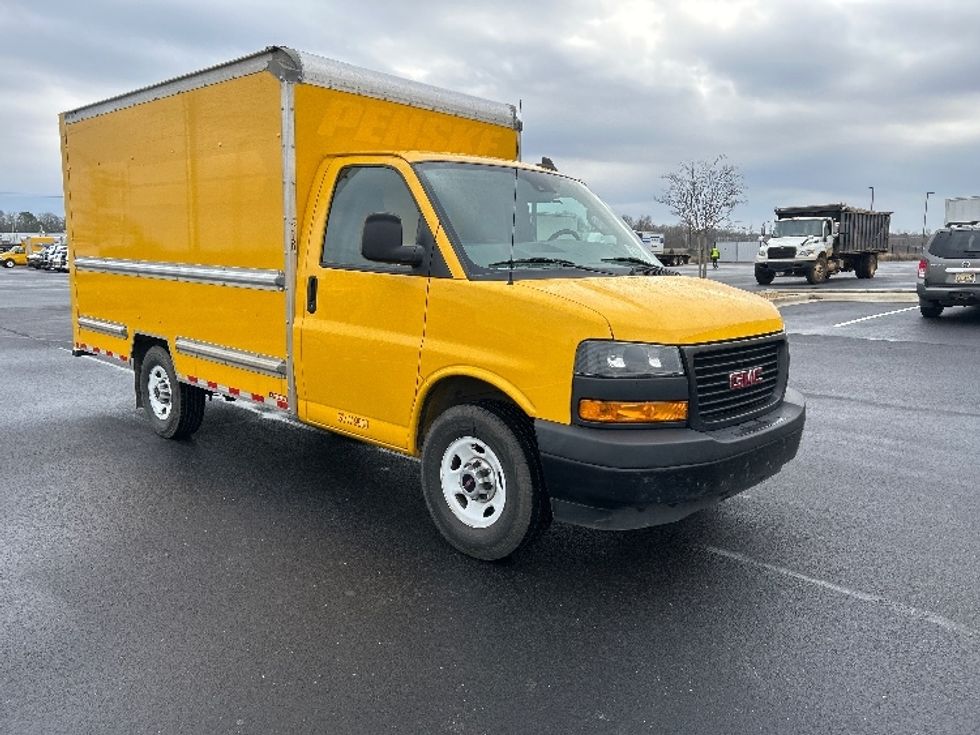 Light Duty Box Truck-Light and Medium Duty Trucks-GMC-2021-Savana G33503-Madison-AL-108,646\n\t\tmiles-$ 26,500 - Image 1