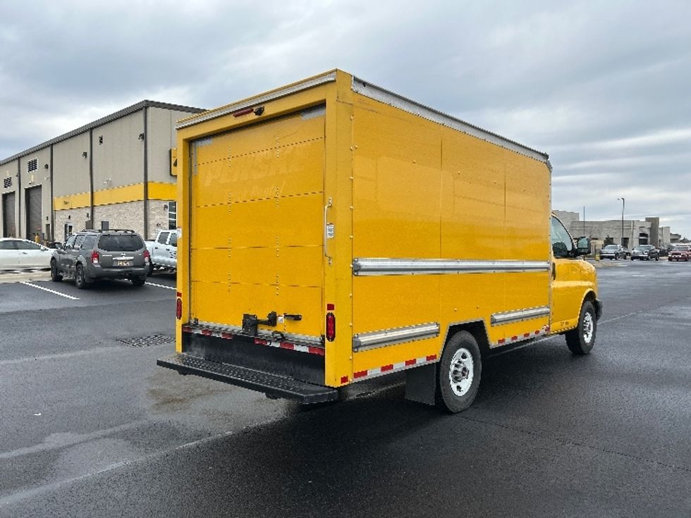 Light Duty Box Truck-Light and Medium Duty Trucks-GMC-2021-Savana G33503-Madison-AL-108,646\n\t\tmiles-$ 26,500 - Image 12