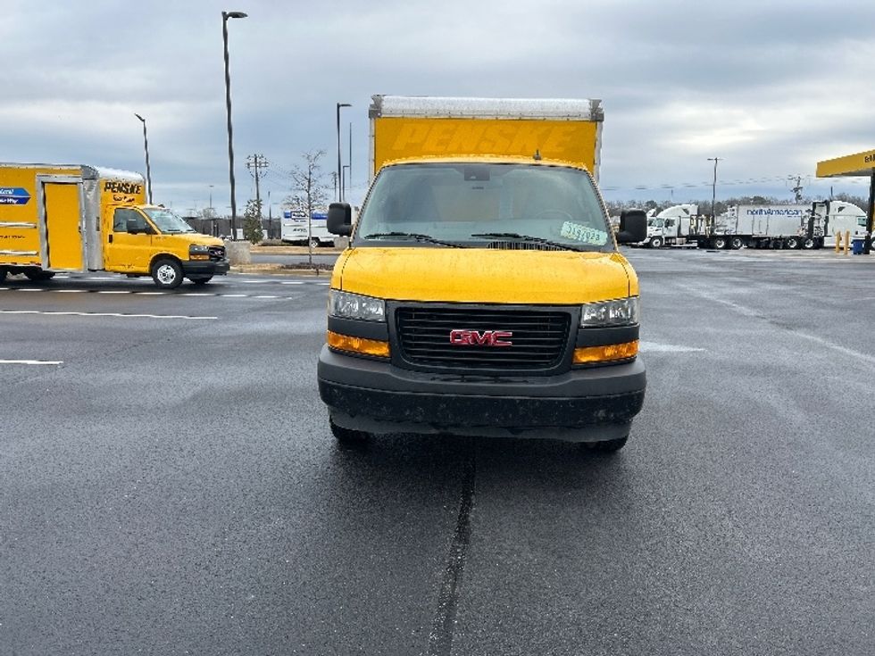 Light Duty Box Truck-Light and Medium Duty Trucks-GMC-2021-Savana G33503-Madison-AL-108,646\n\t\tmiles-$ 26,500 - Image 2