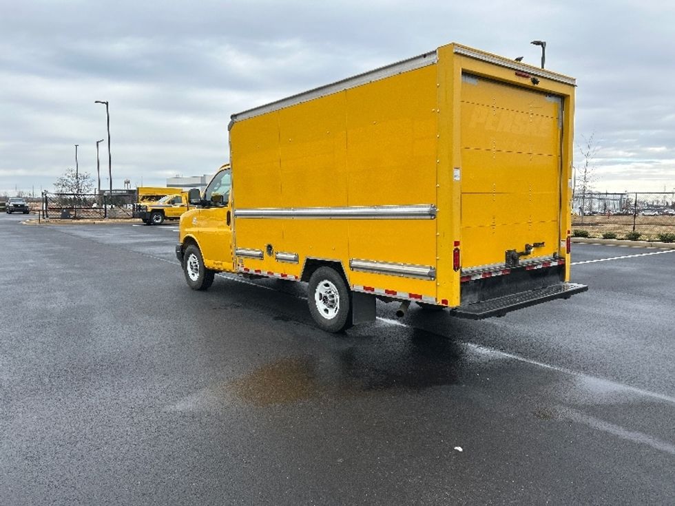 Light Duty Box Truck-Light and Medium Duty Trucks-GMC-2021-Savana G33503-Madison-AL-108,646\n\t\tmiles-$ 26,500 - Image 6