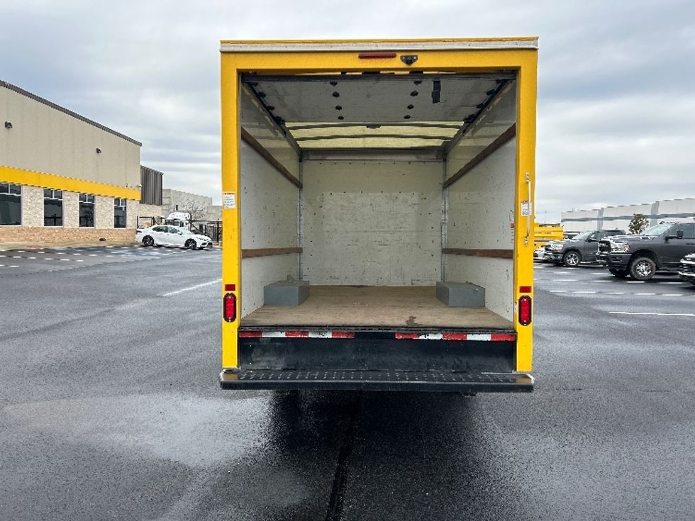 Light Duty Box Truck-Light and Medium Duty Trucks-GMC-2021-Savana G33503-Madison-AL-108,646\n\t\tmiles-$ 26,500 - Image 9