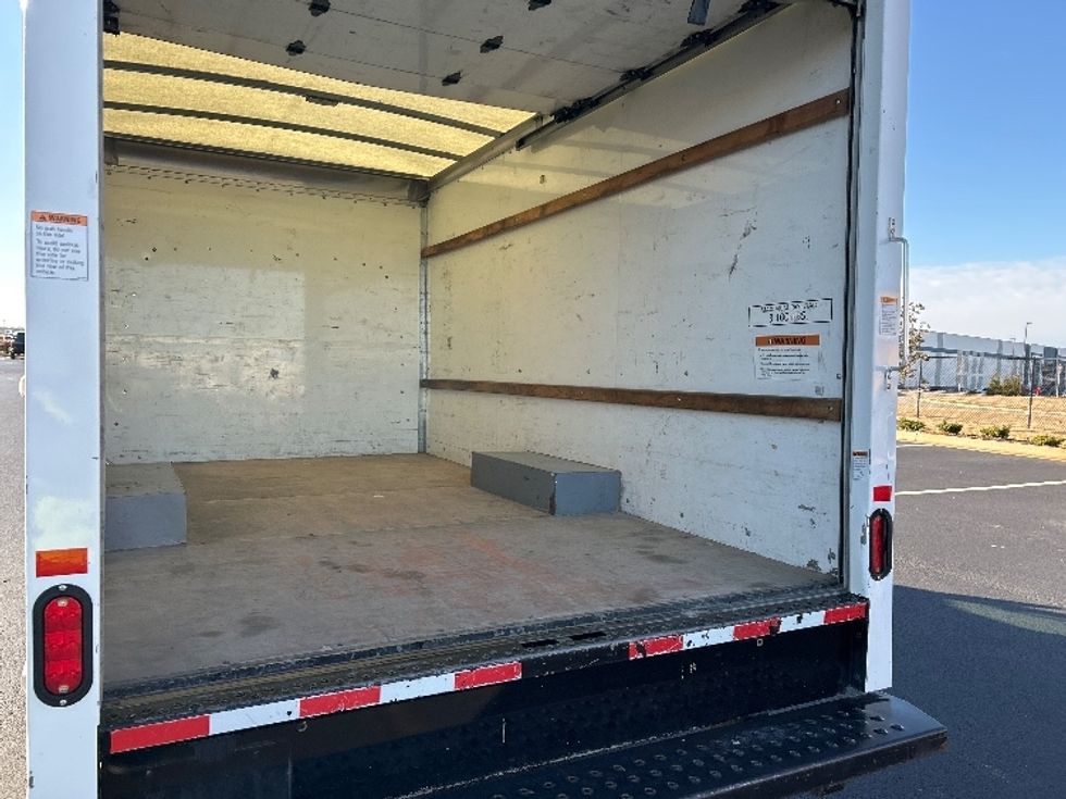 Light Duty Box Truck-Light and Medium Duty Trucks-GMC-2021-Savana G33503-Madison-AL-118,350\n\t\tmiles-$ 28,000 - Image 10