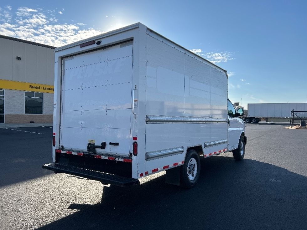 Light Duty Box Truck-Light and Medium Duty Trucks-GMC-2021-Savana G33503-Madison-AL-118,350\n\t\tmiles-$ 28,000 - Image 12