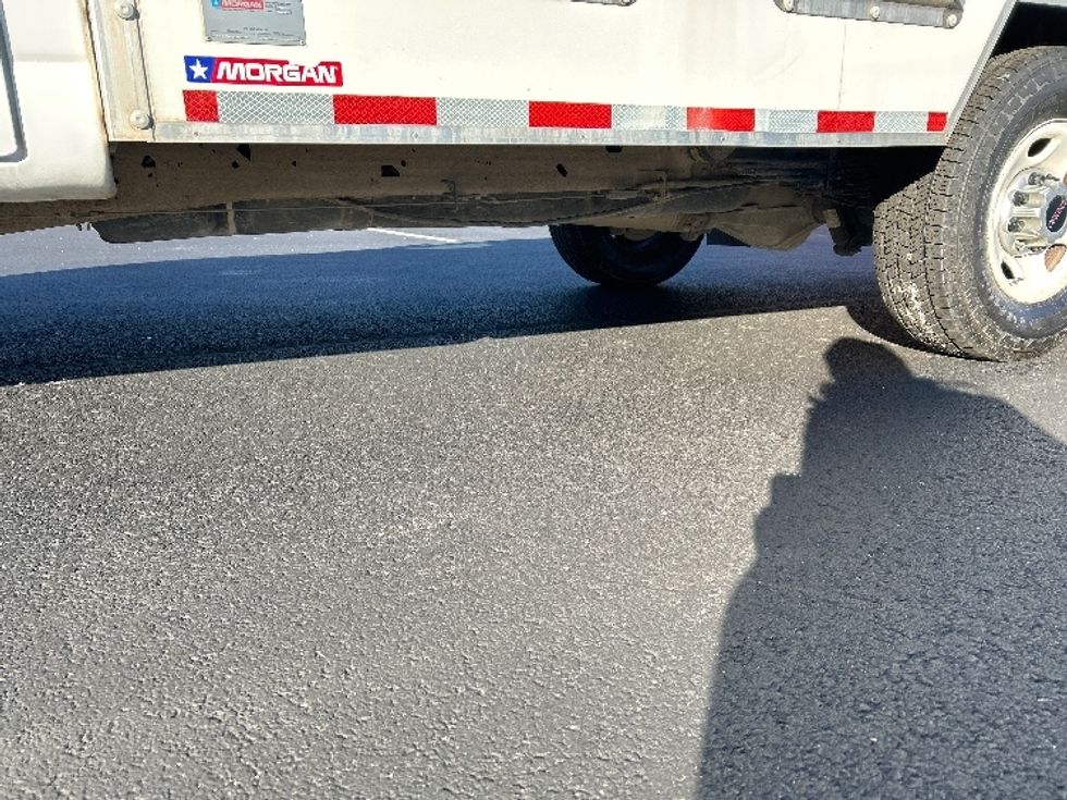 Light Duty Box Truck-Light and Medium Duty Trucks-GMC-2021-Savana G33503-Madison-AL-118,350\n\t\tmiles-$ 28,000 - Image 5