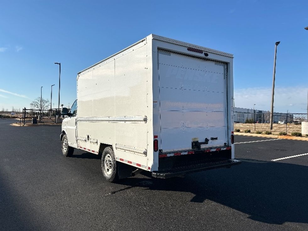 Light Duty Box Truck-Light and Medium Duty Trucks-GMC-2021-Savana G33503-Madison-AL-118,350\n\t\tmiles-$ 28,000 - Image 6