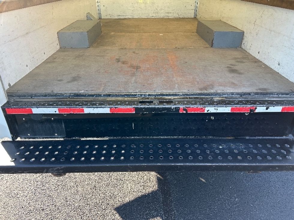 Light Duty Box Truck-Light and Medium Duty Trucks-GMC-2021-Savana G33503-Madison-AL-118,350\n\t\tmiles-$ 28,000 - Image 9