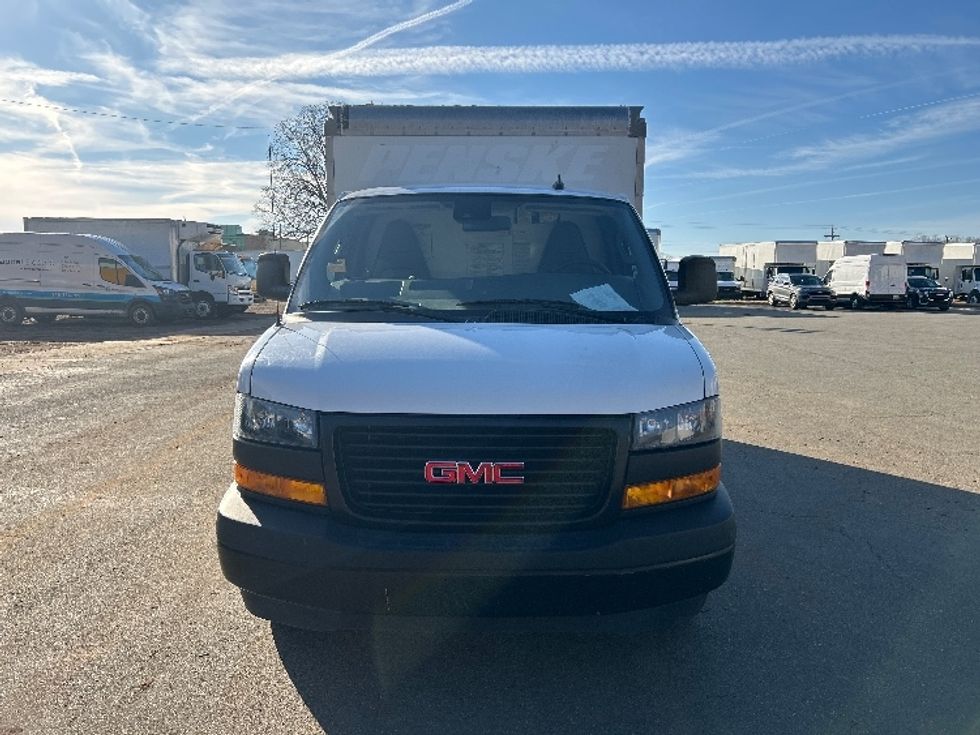 Light Duty Box Truck-Light and Medium Duty Trucks-GMC-2021-Savana G33503-Mebane-NC-104,105\n\t\tmiles-$ 30,250 - Image 2